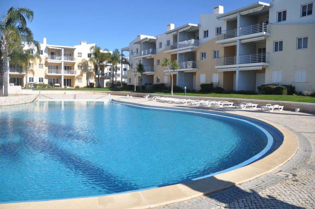 Sea And Pool At Vila Da Praia Alvor Kültér fotó